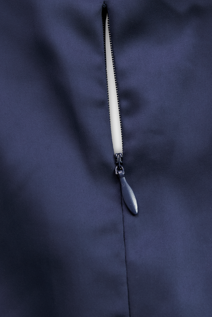 Dharmay | Elegantes Langarm-Midikleid