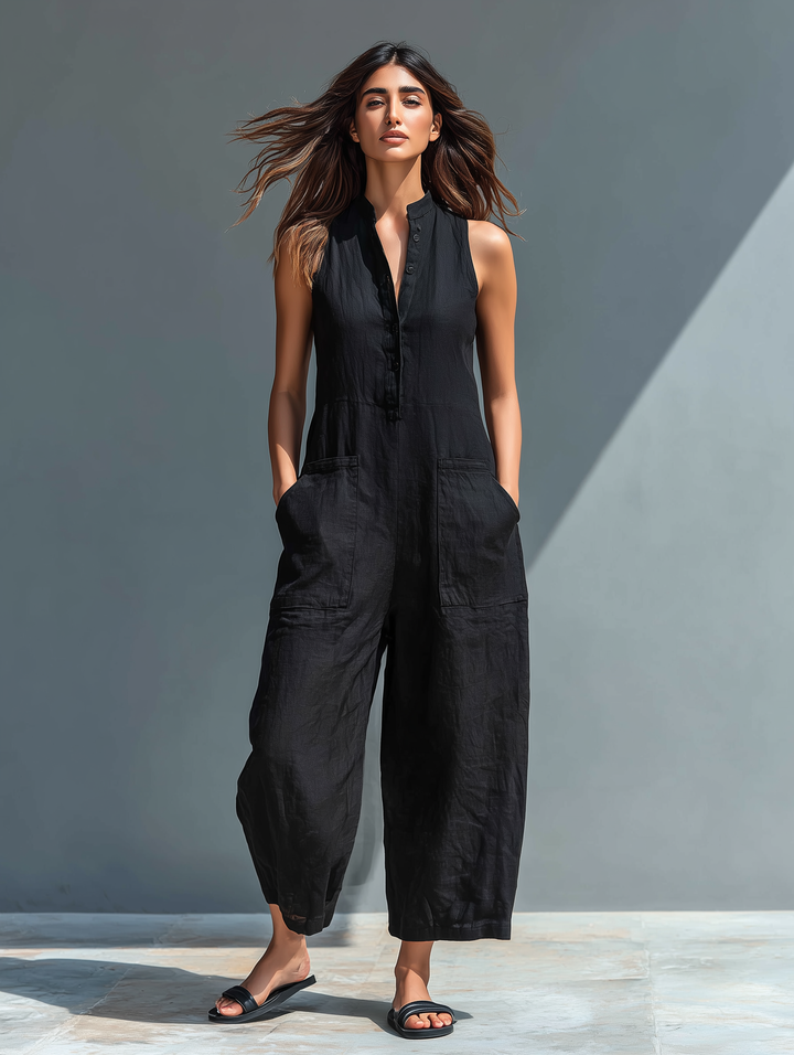 Larson - Ärmellose minimalistische Latzhose aus für Damen mit hohem Kragen und Knöpfen