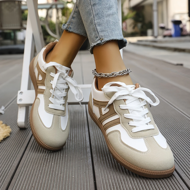 Britt™| Sneaker