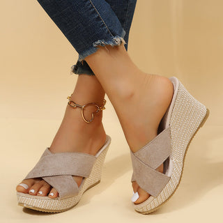 Carla - Entspannte Keil-Sandalen