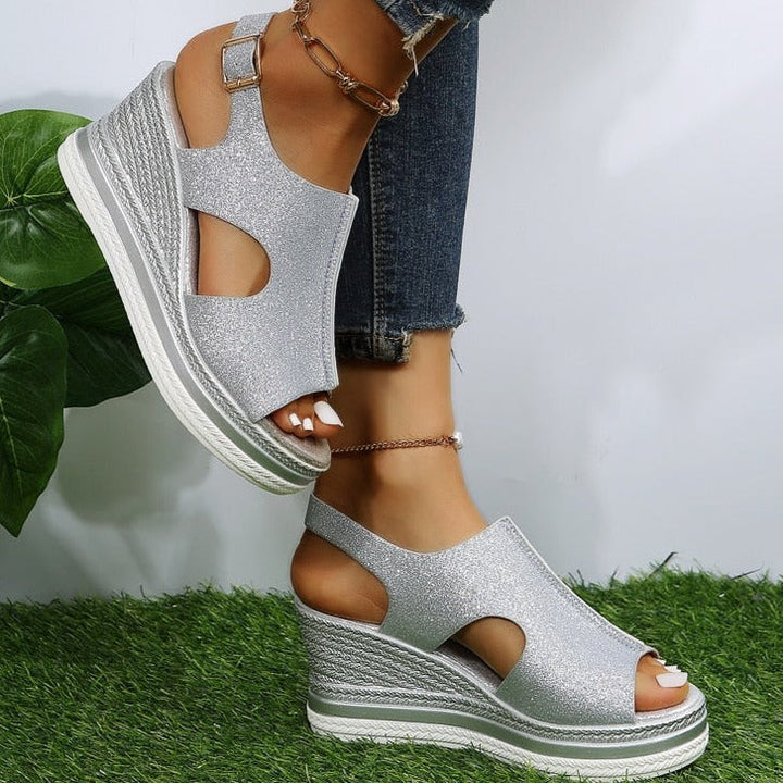 Maeve - Entspannte Keilsandalen
