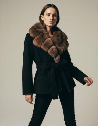 Schwarzer Plüsch Kunstfell Gürtel-Mantel für Damen - Statement-Stil